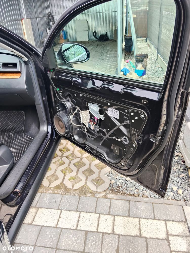 Volkswagen Passat - 26