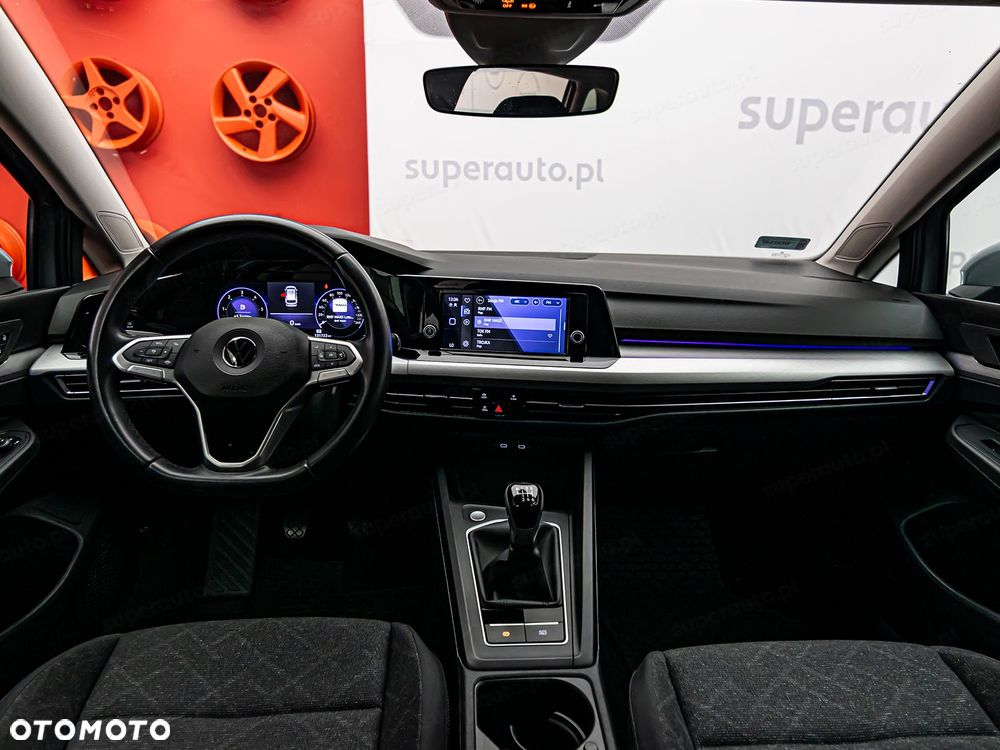 Volkswagen Golf - 10