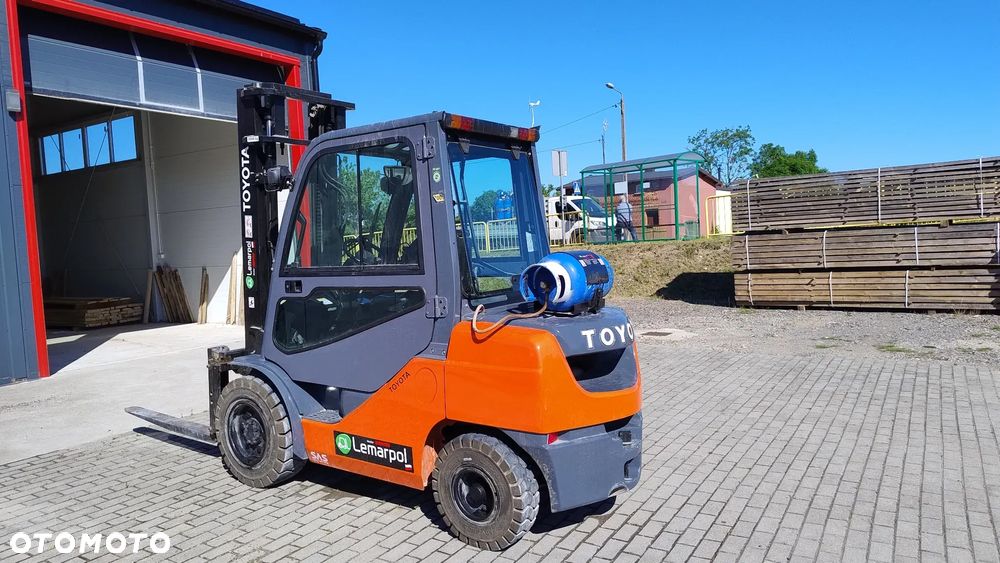 Toyota 02-8FGF30 - 4