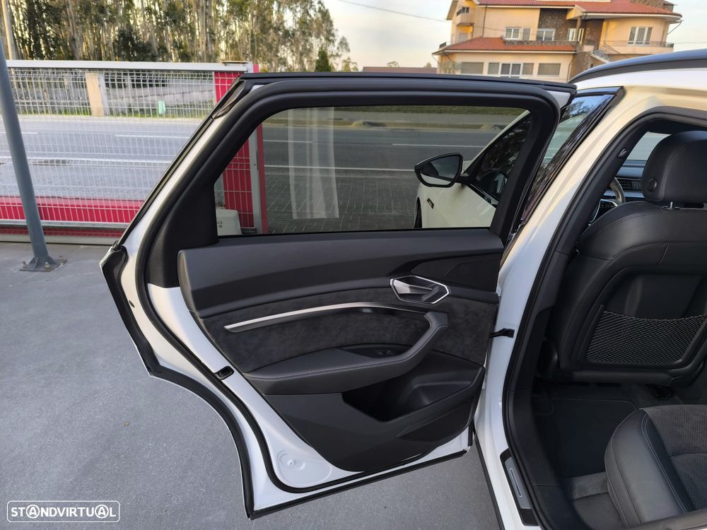 Audi e-tron 50 quattro S line - 29