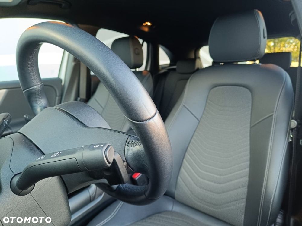 Mercedes-Benz GLA - 18