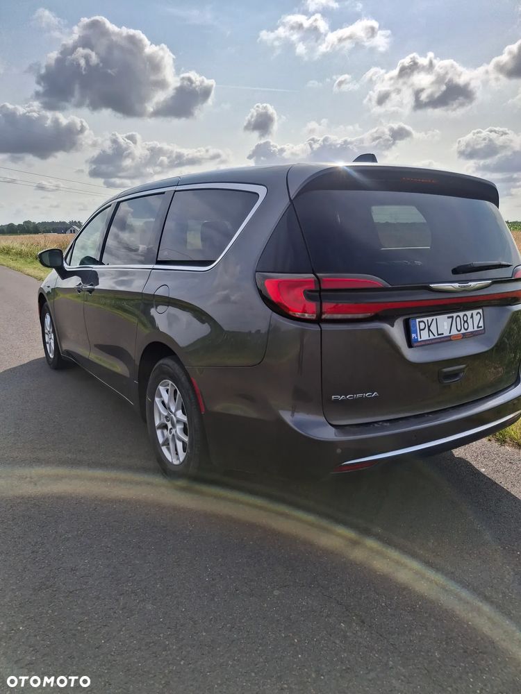 Chrysler Pacifica - 5
