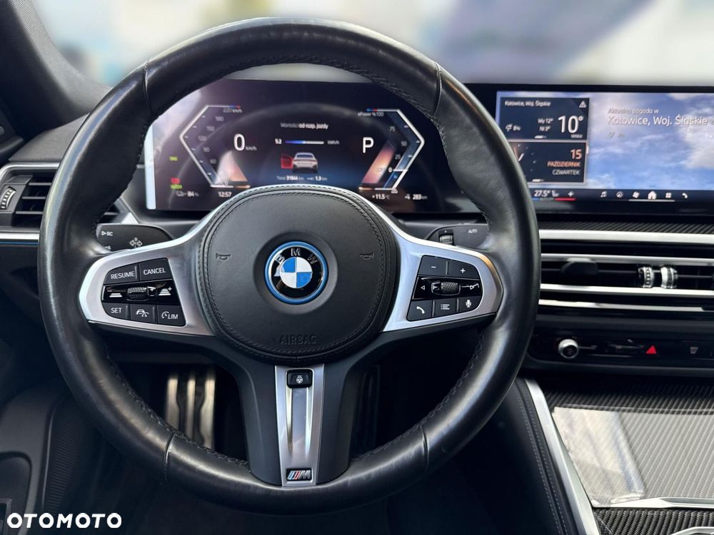 BMW i4 - 12