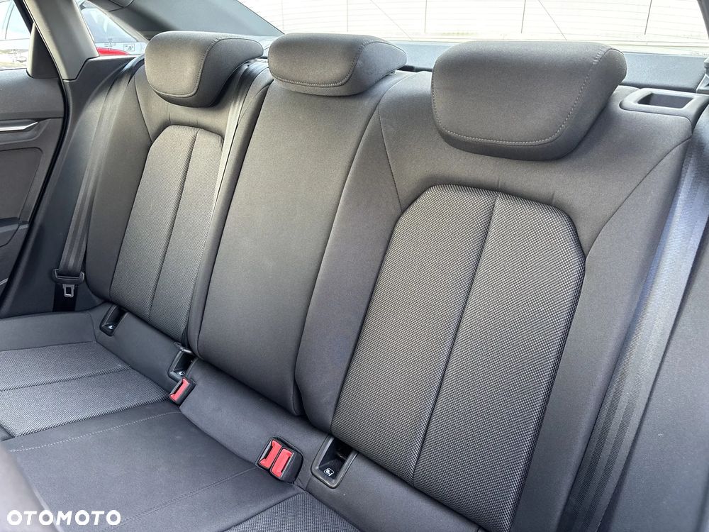 Audi A3 Limousine 35 TFSI mHEV S tronic - 17
