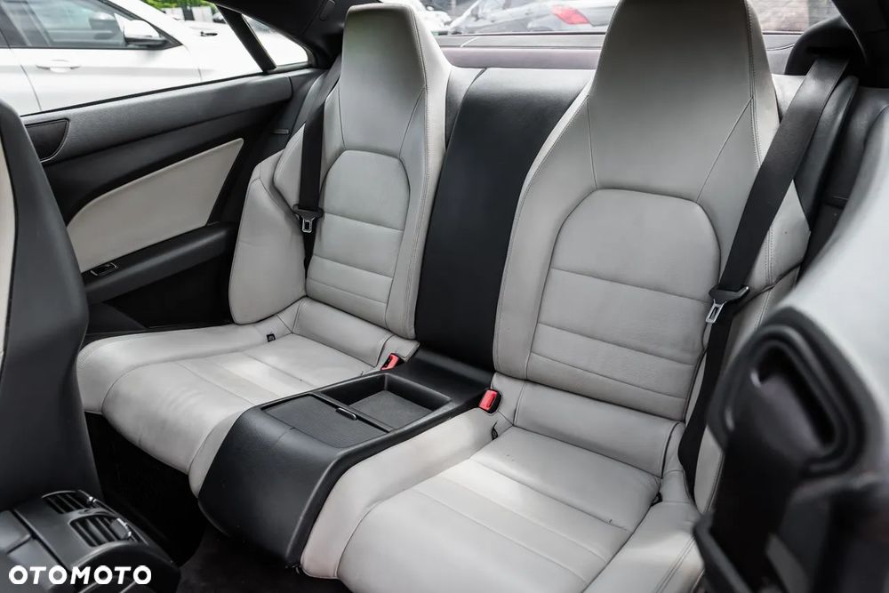Mercedes-Benz Klasa E 250 CDI 4-Matic BlueEff - 18