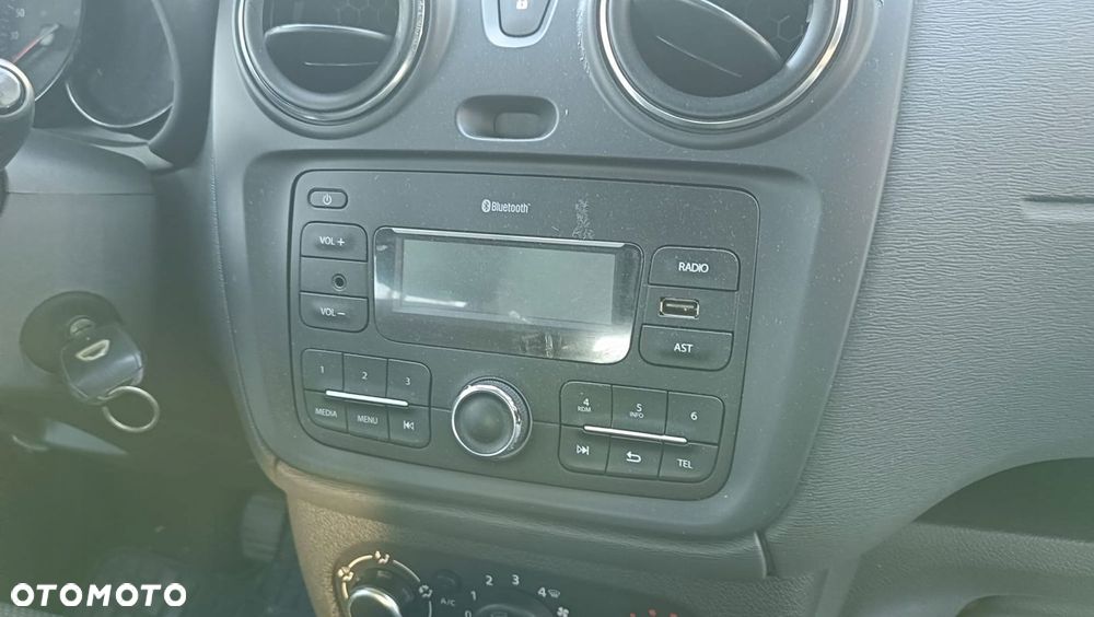 RADIO DACIA DOKKER BLUETOOTH USB - 1