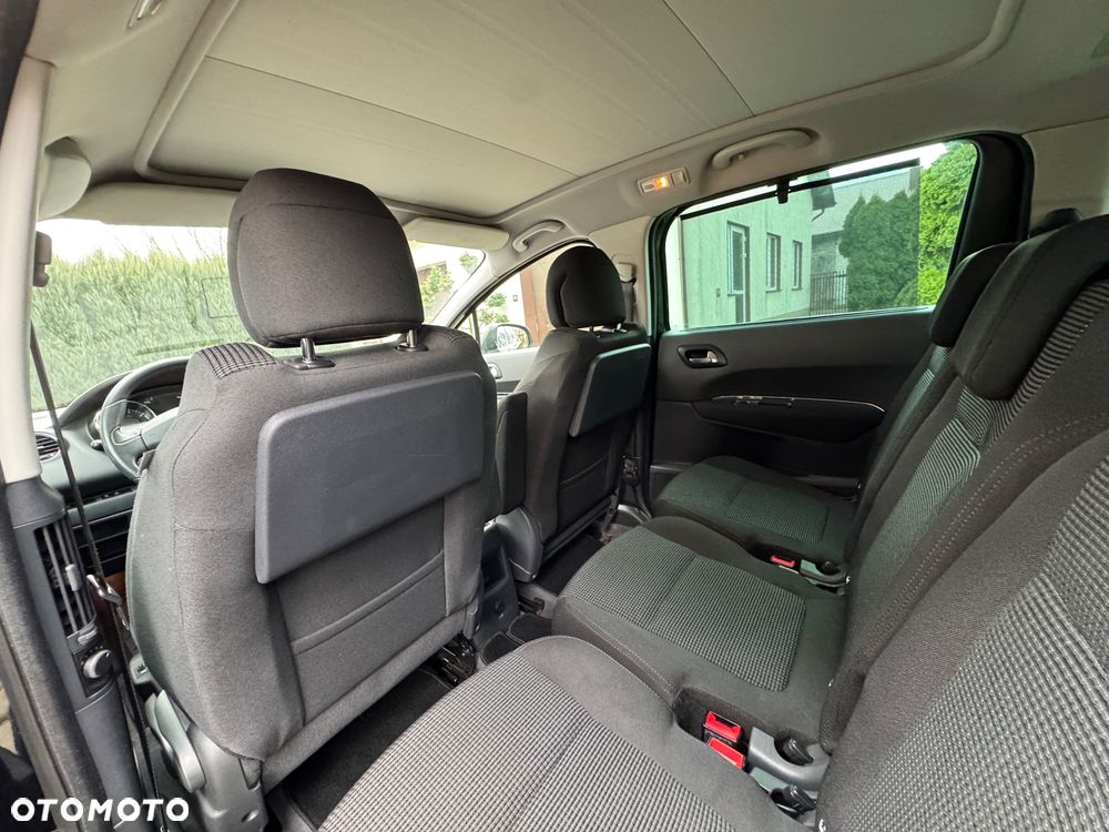 Peugeot 5008 1.6 THP Premium + - 32