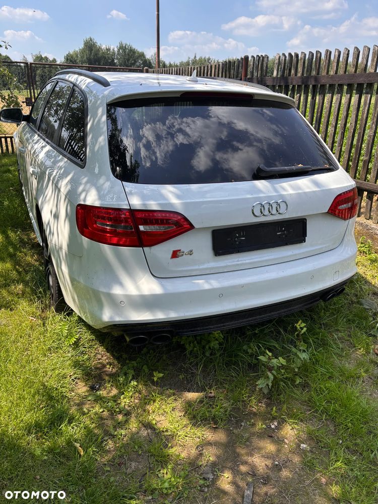 Audi S4 Avant S tronic - 1