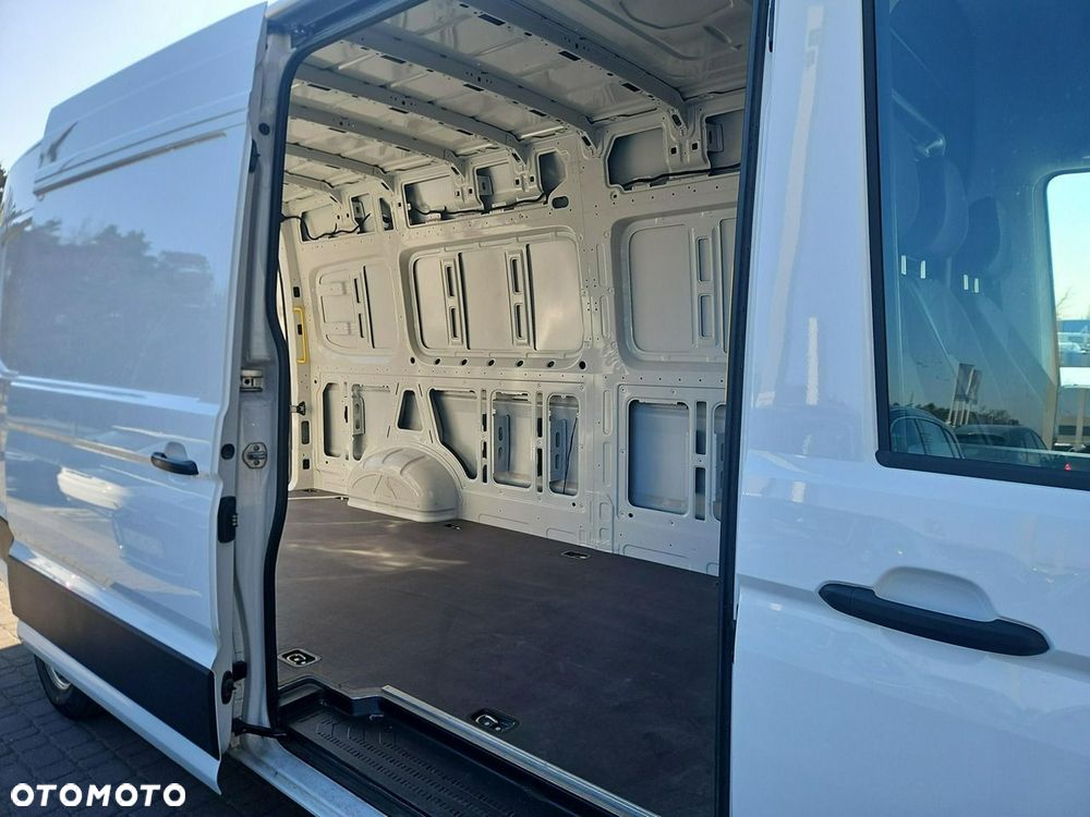 Volkswagen Crafter - 13