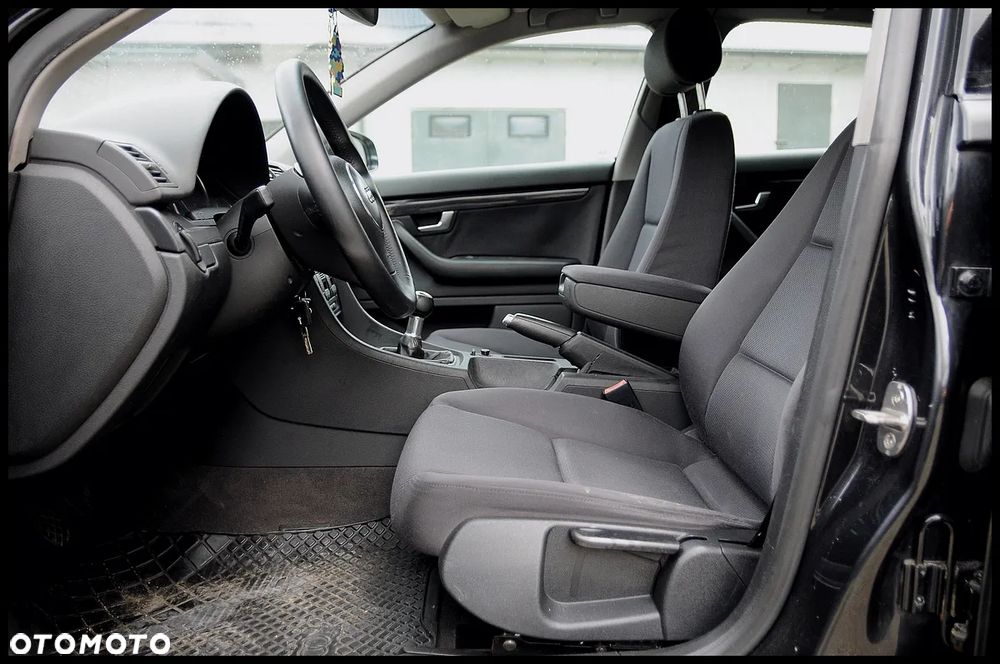 Audi A4 Limousine - 6
