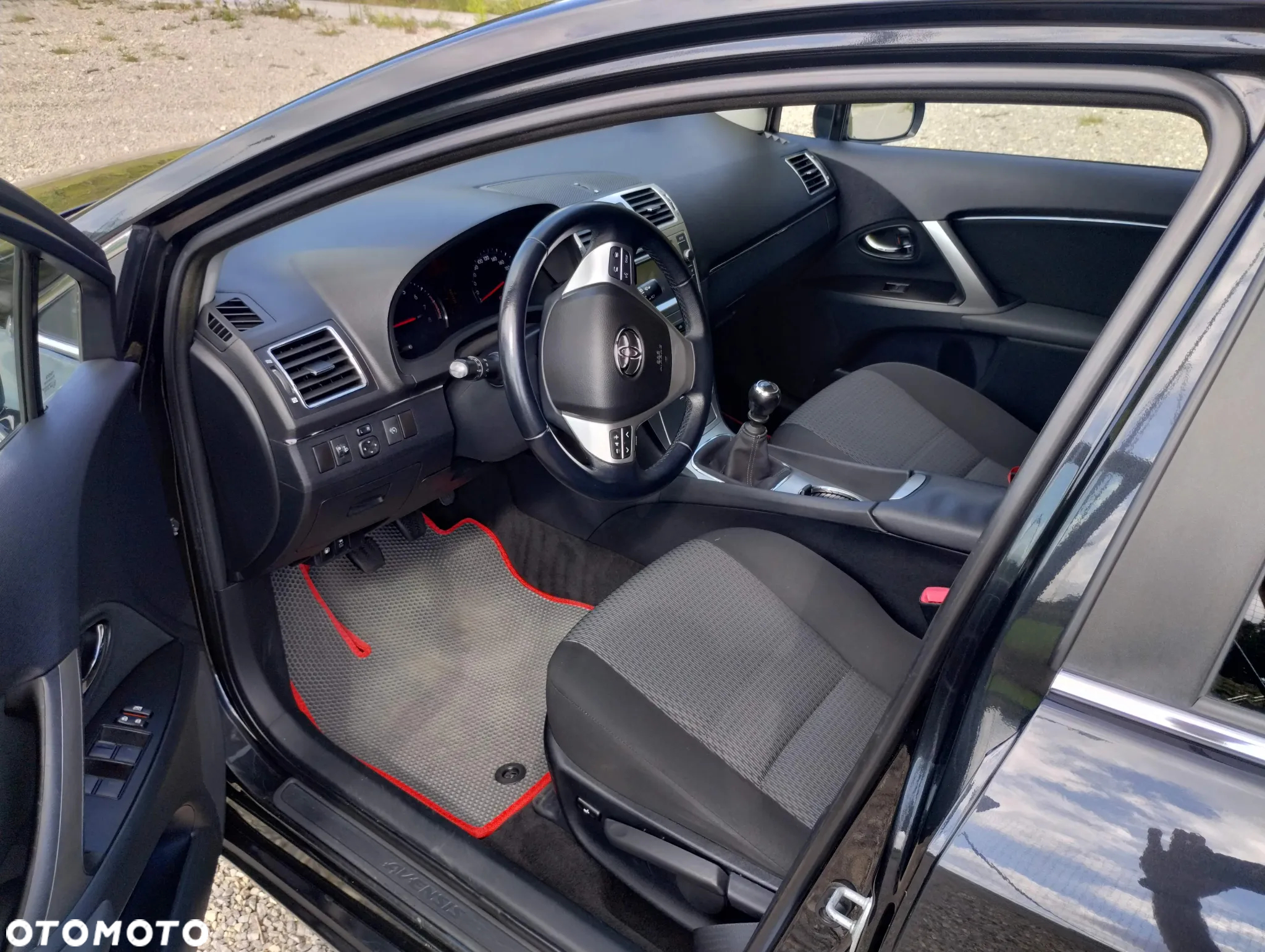 Toyota Avensis 1.8 Luna - 9