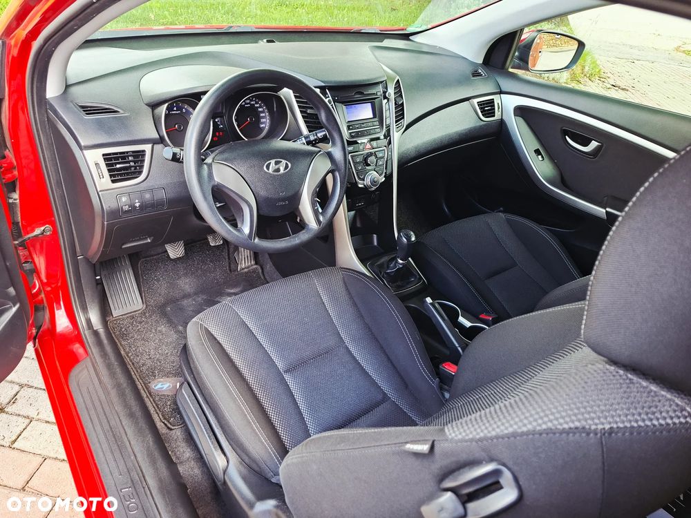Hyundai i30 1.4 Premium - 12