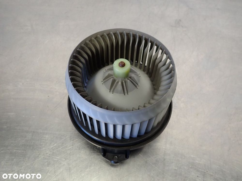 WENTYLATOR NAWIEWU TOYOTA URBAN CRUISER 272700-0540 - 3