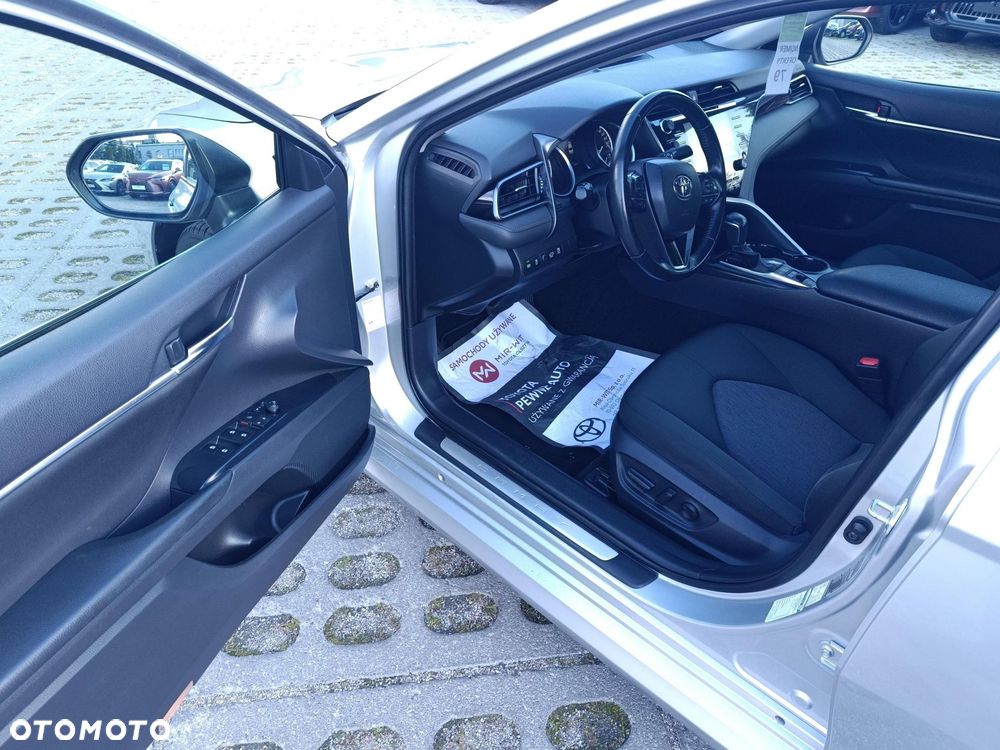 Toyota Camry 2.5 Hybrid Prestige CVT - 22