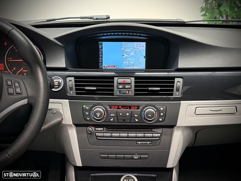 BMW 320 d Line Sport - 17