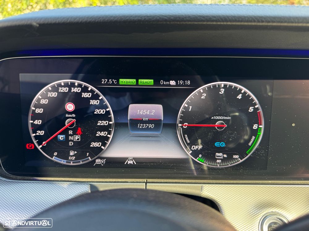 Mercedes-Benz E 300 de 9G-TRONIC AMG Line - 6