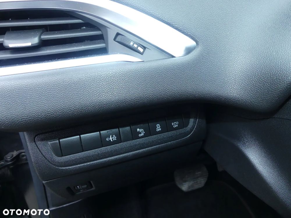 Peugeot 208 1.2 PureTech GPF Signature S&S EAT6 - 20