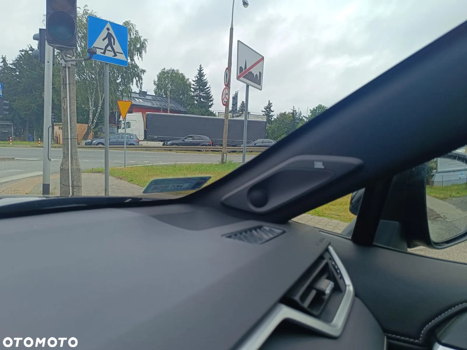Toyota RAV4 2.5 Hybrid Black Edition by JBL 4x4 - 27
