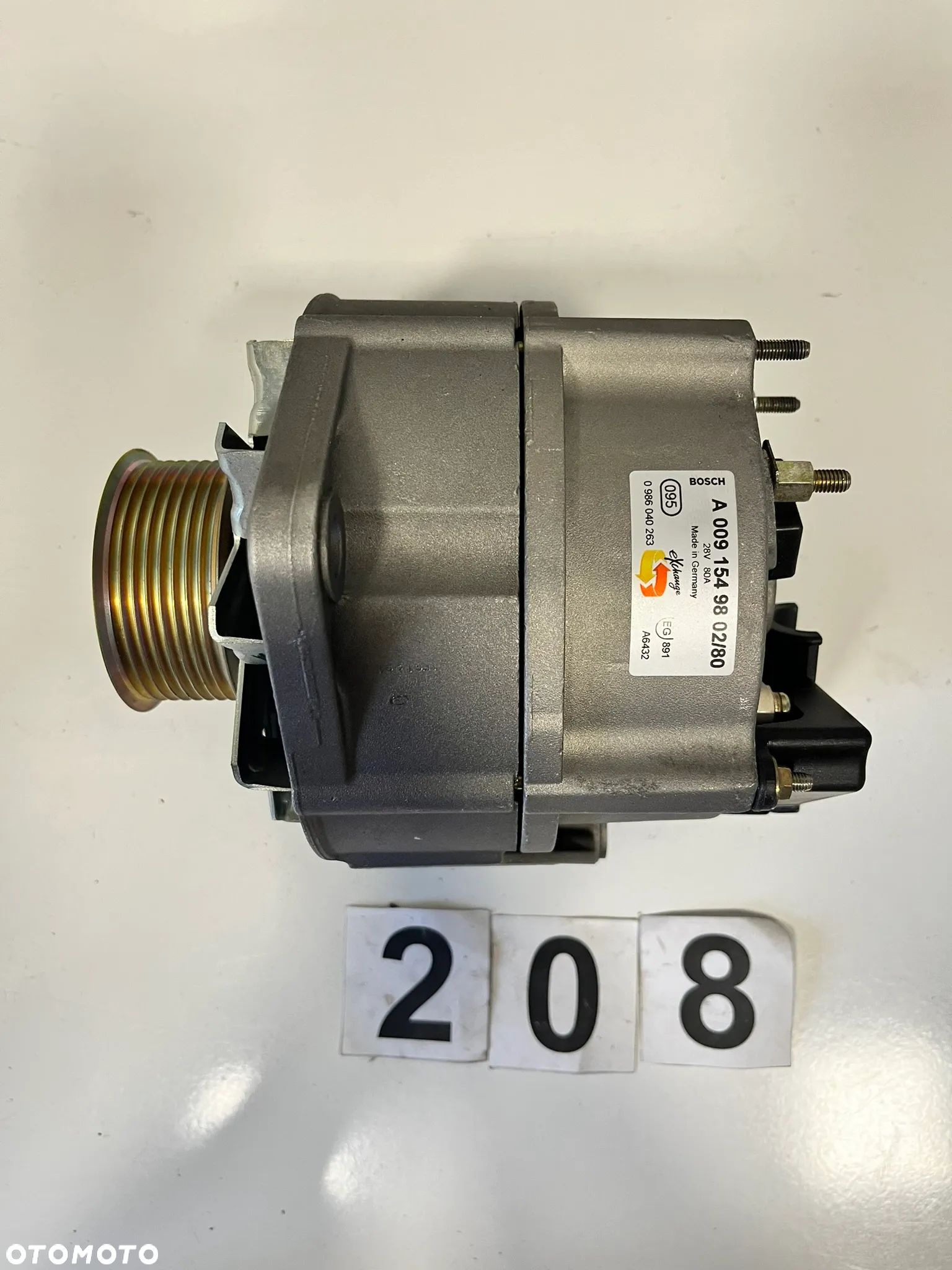 Alternator BOSCH 28V 80A Mercedes-Benz - 1