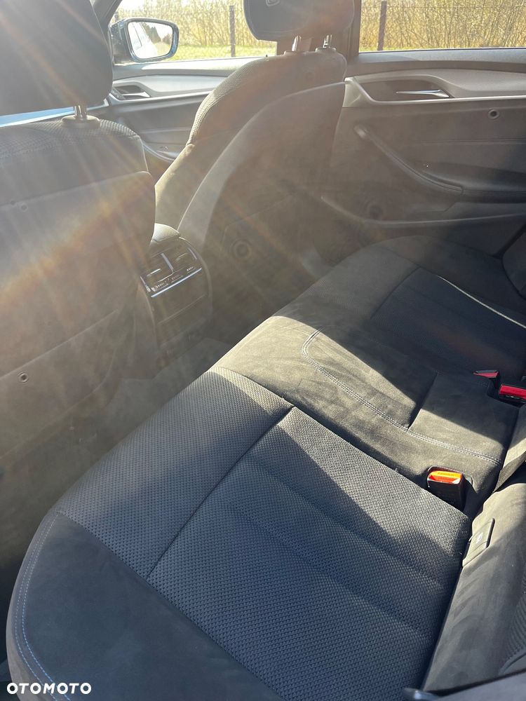 BMW Seria 5 520d M Sport Edition - 12