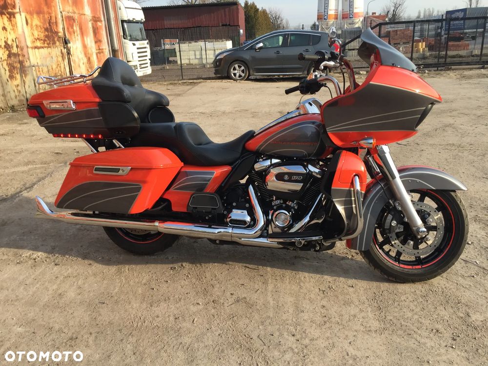 Harley-Davidson Touring Road Glide - 3