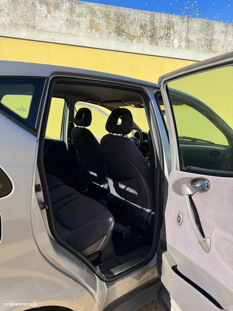 Mercedes-Benz A 140 Classic - 11