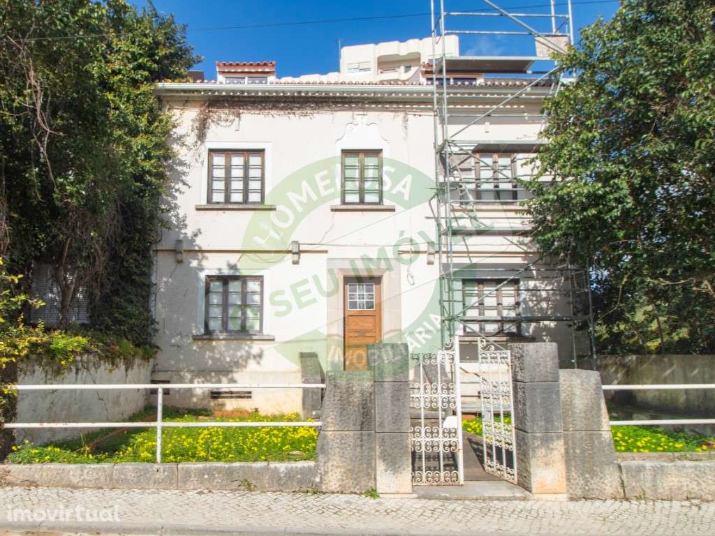 Moradia T9 com jardim em Coimbra. - Grande imagem: 2/28