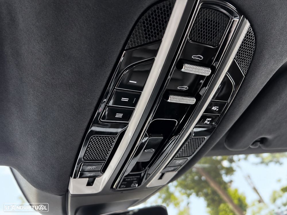 Porsche Panamera 4 E-Hybrid Executive - 16