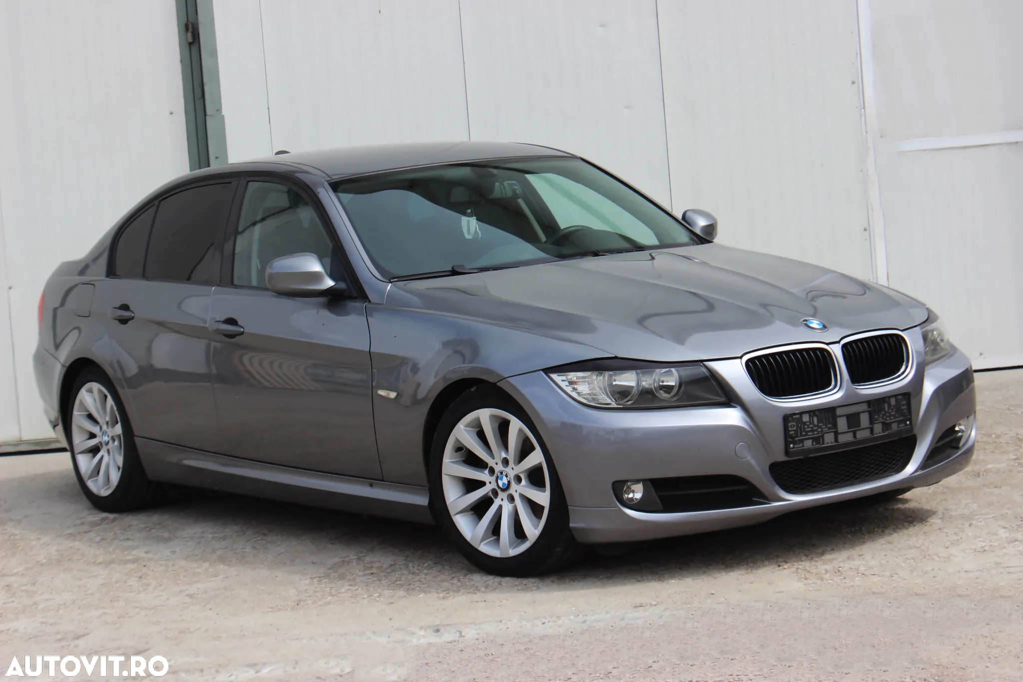 BMW Seria 3 320i - 2