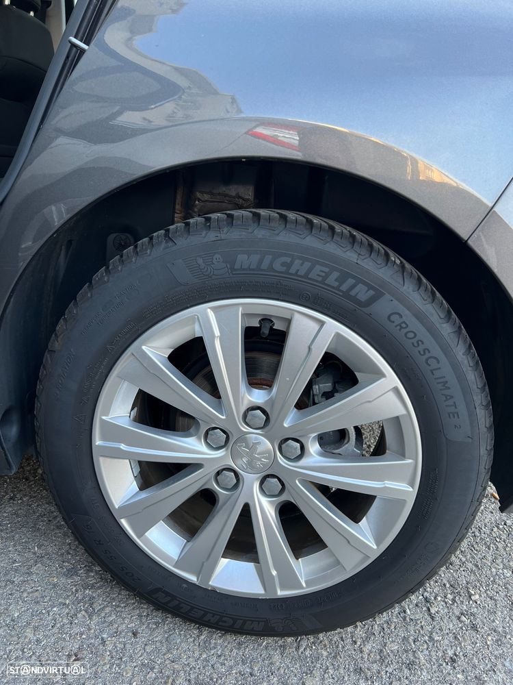 Peugeot 308 1.2 PureTech Style - 9