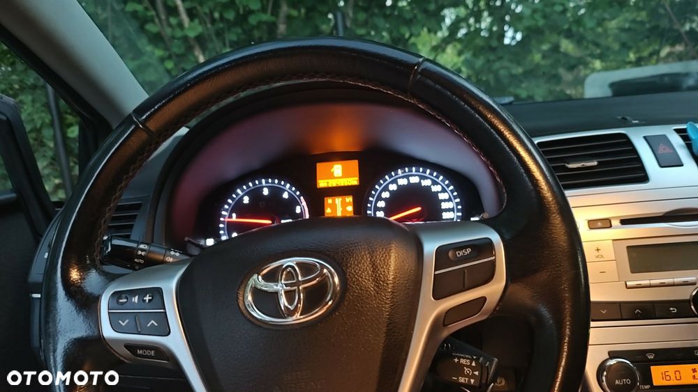 Toyota Avensis 2.0 D-4D Active - 14