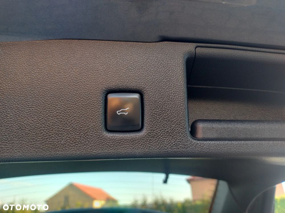 Ford Kuga 2.0 EcoBlue 4x4 ST-LINE X - 36
