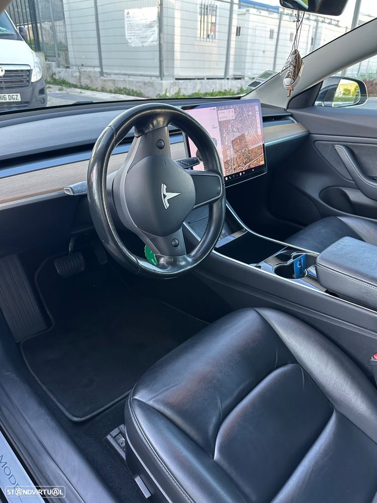 Tesla Model 3 - 15