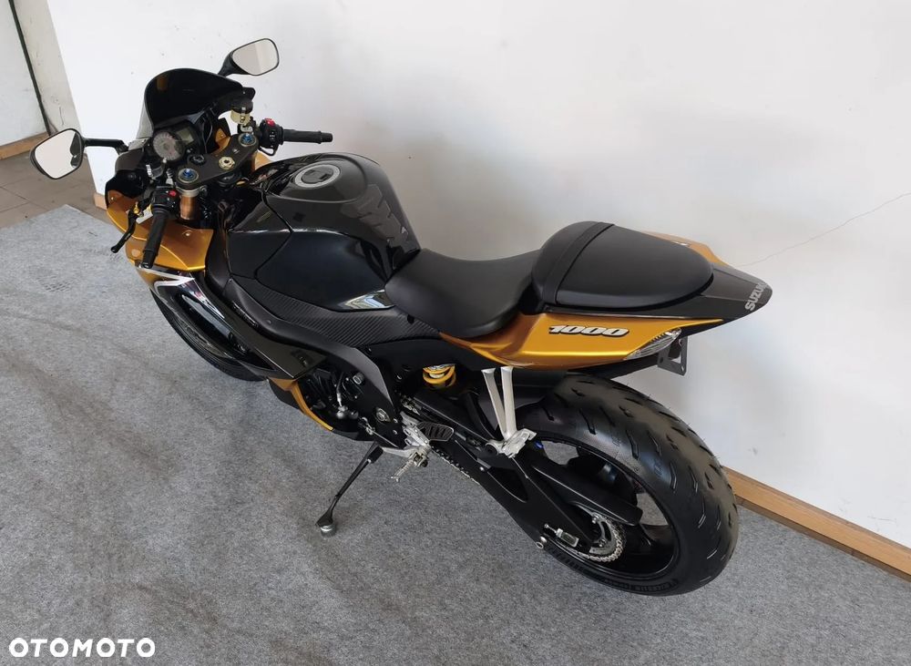 Suzuki GSX-R - 16