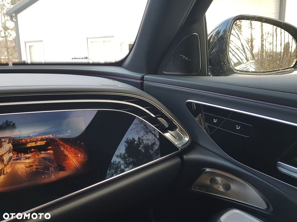 Mercedes-Benz Klasa E 300 de PHEV 4-Matic AMG 9G-Tronic - 12