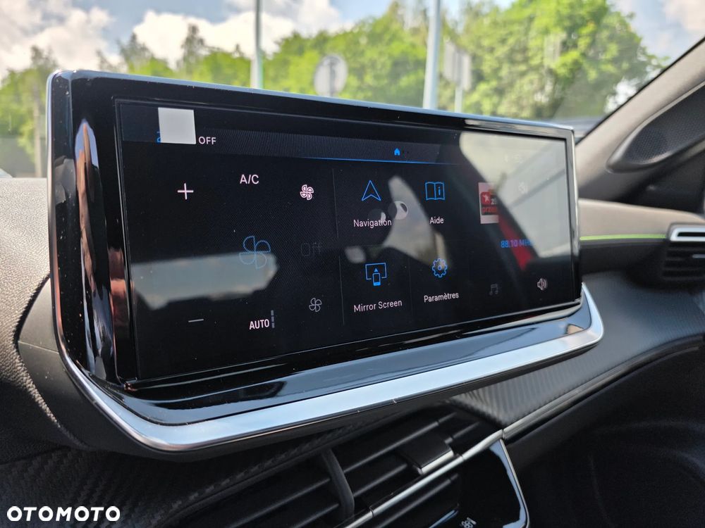 Peugeot 2008 54kWh GT - 16
