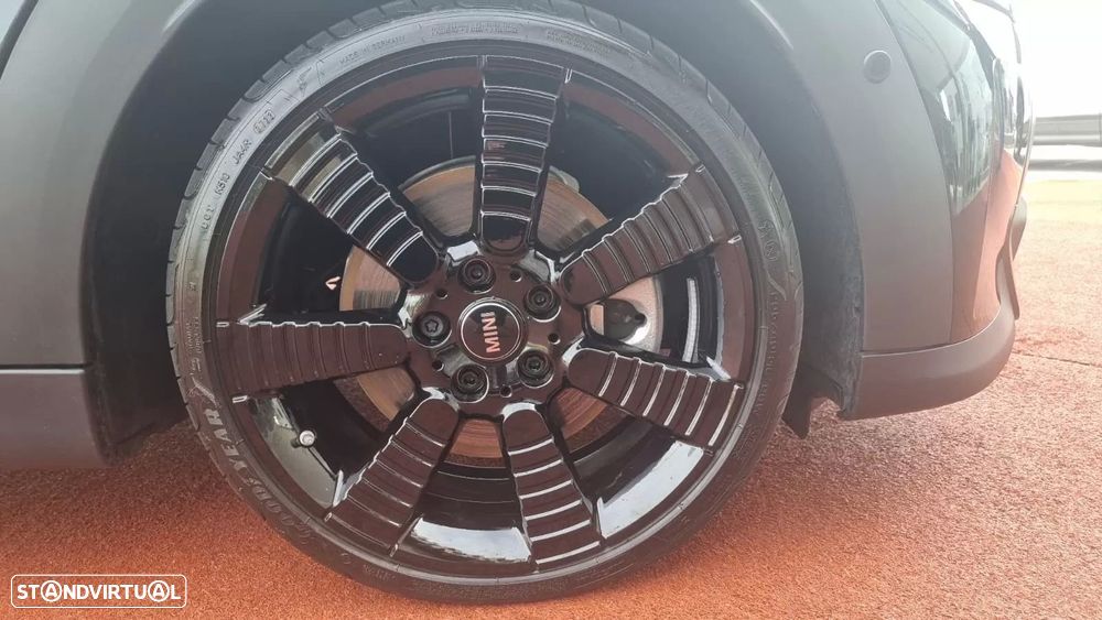 MINI 5 Portas Cooper S Resolute Edition Auto Desportiva - 18