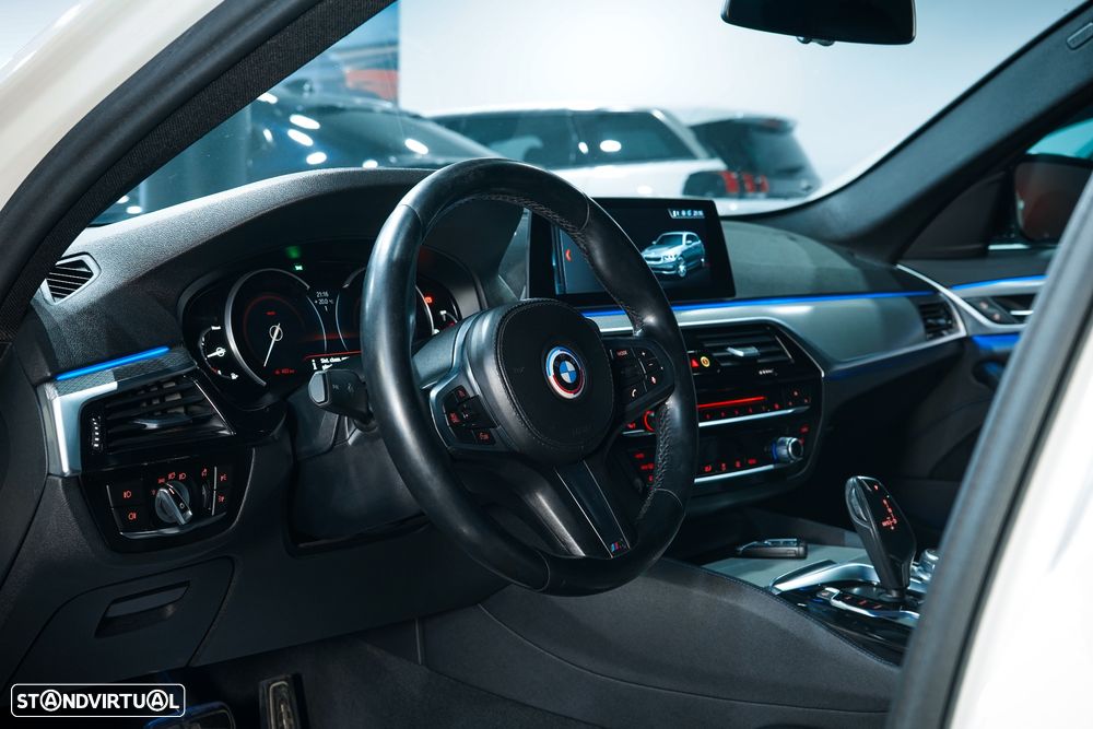 BMW 520 d Aut. M Sport Edition - 12