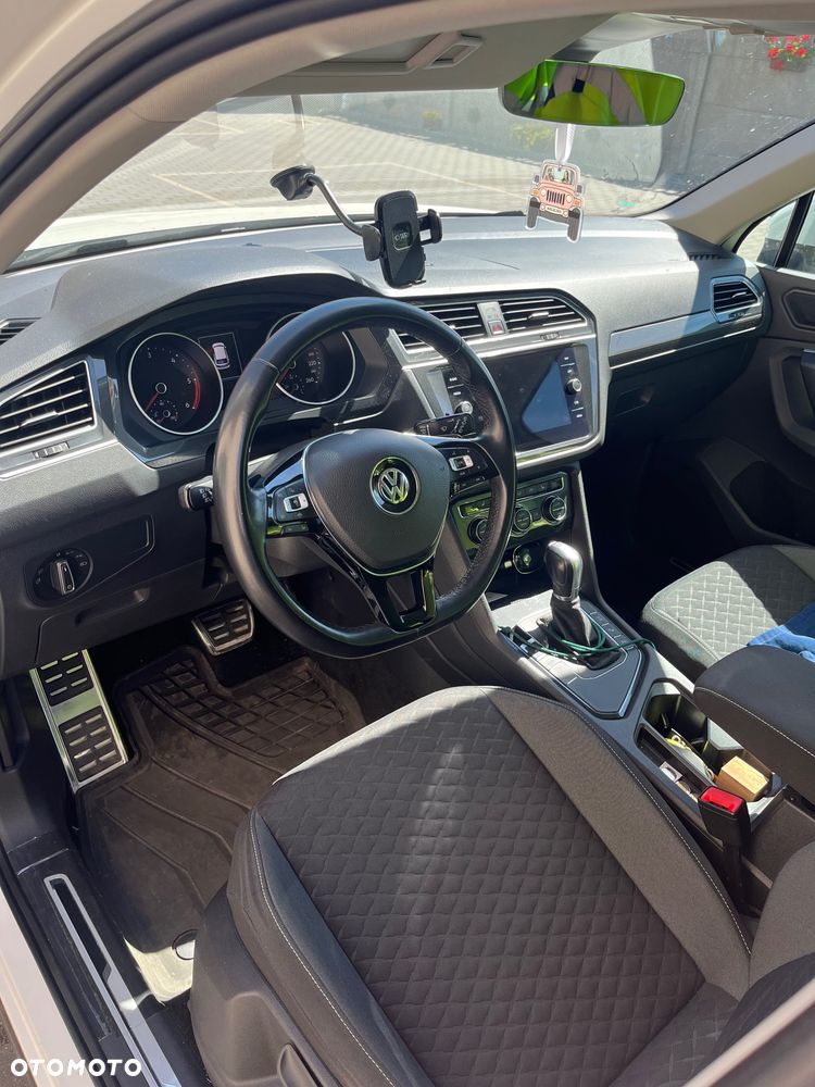 Volkswagen Tiguan - 5