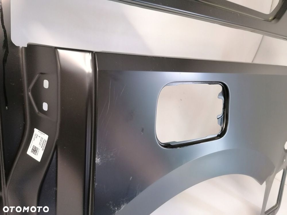Błotnik lewy tył próg słupek poszycie VW T7 7T0 - 13