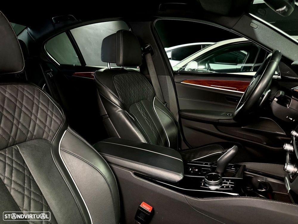 BMW 530 e Pack M - 16