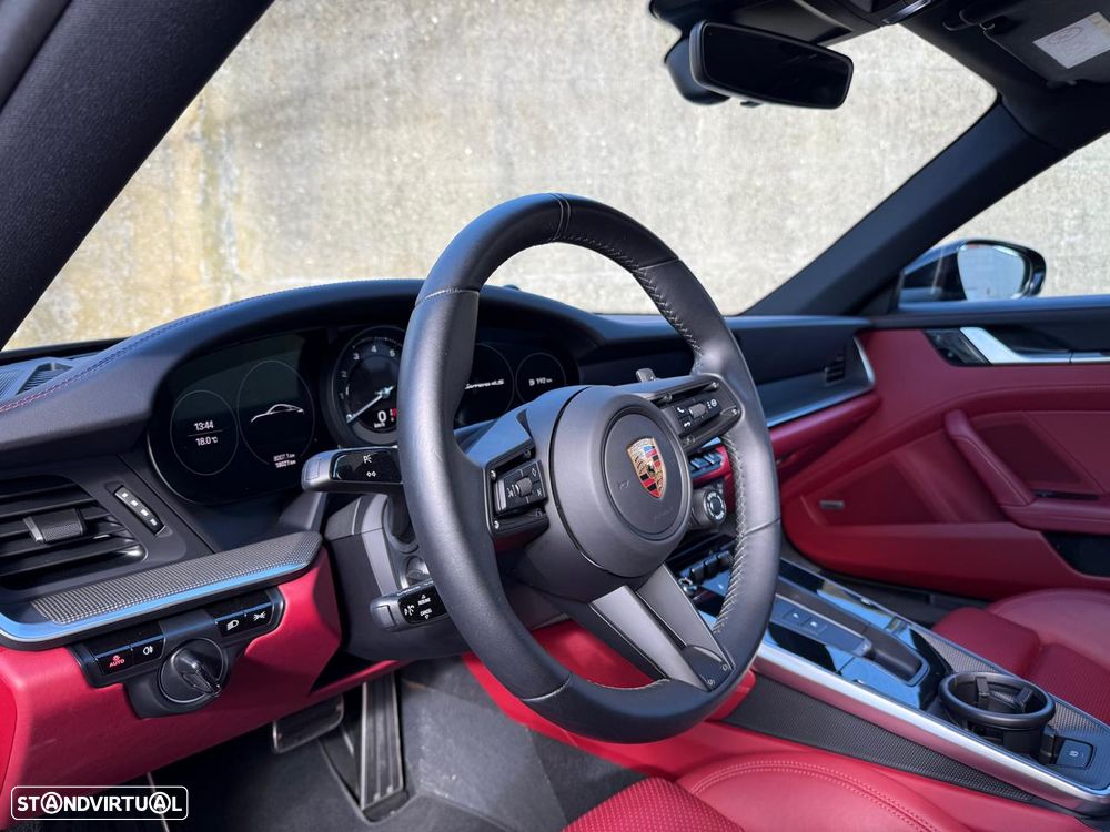 Porsche 911 (992) - 10