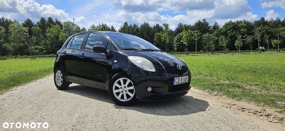 Toyota Yaris - 2