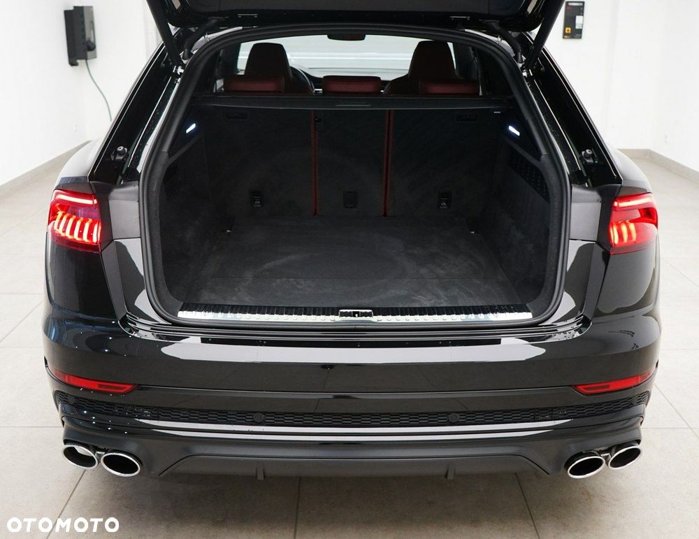 Audi SQ8 - 11