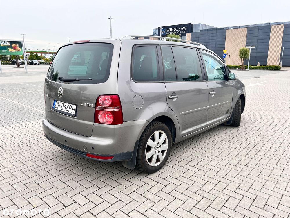 Volkswagen Touran 2.0 TDI DPF DSG Trendline - 6