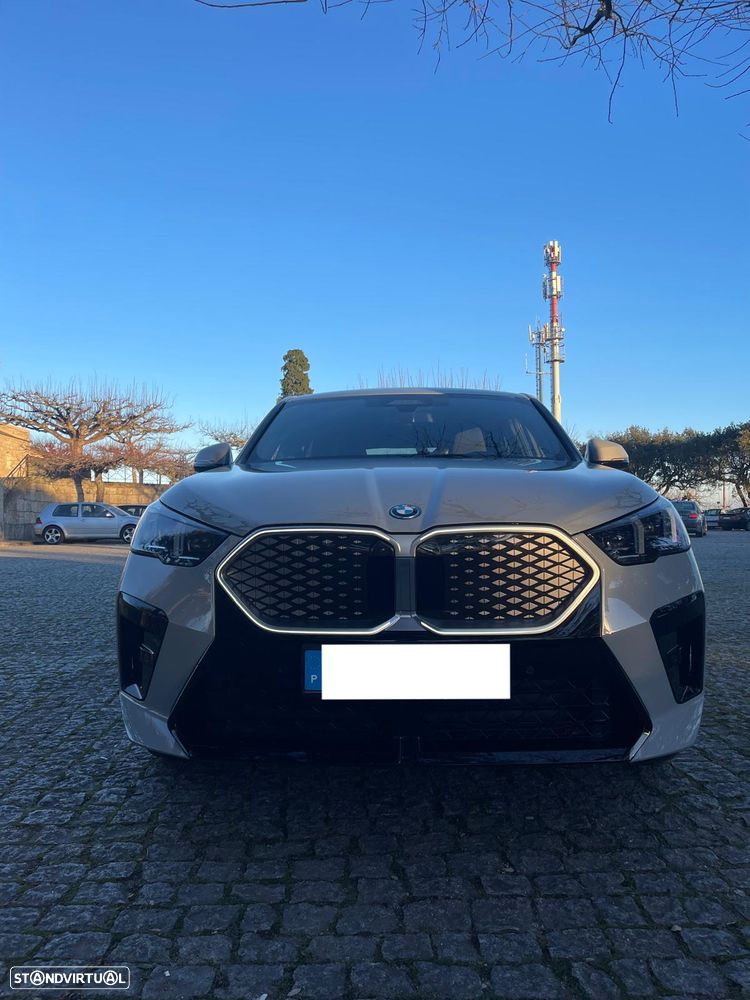 BMW iX2 xDrive30 Pack Desportivo M - 4