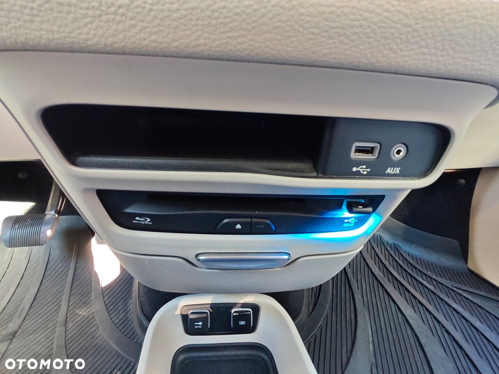 Chrysler Pacifica - 21