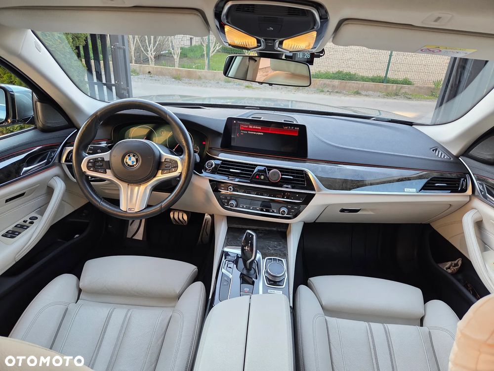 BMW Seria 5 520d xDrive Luxury Line - 14