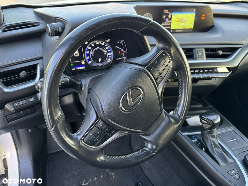 Lexus UX - 20