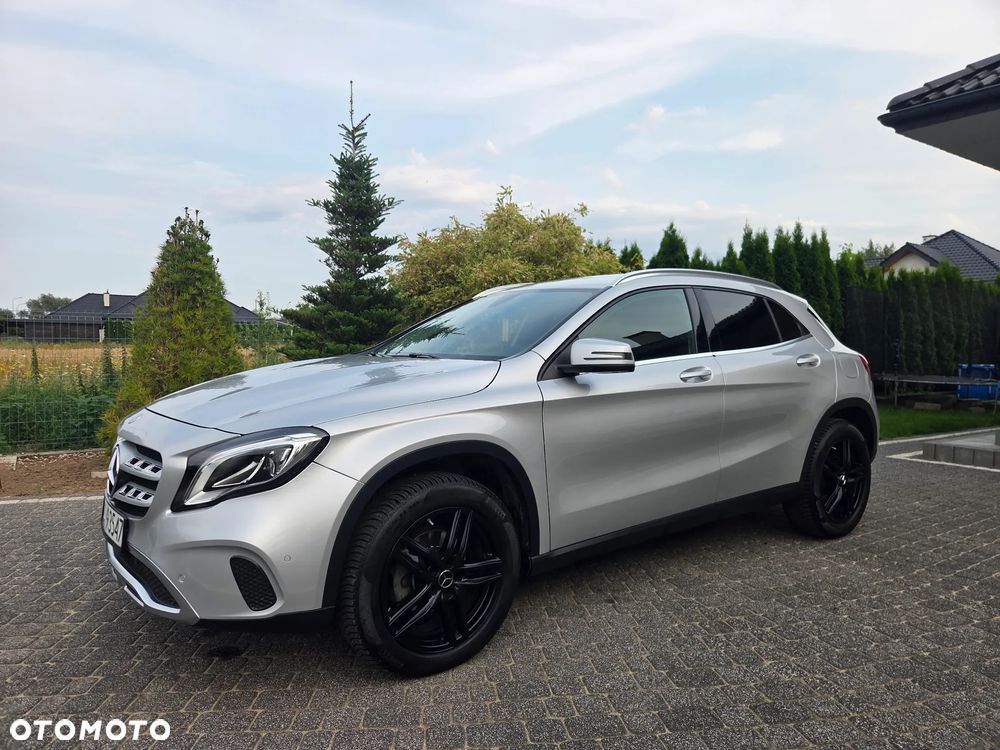 Mercedes-Benz GLA 220 d 4-Matic - 27